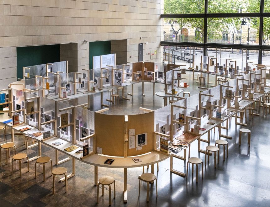 Vista exposición “El llibret de falla: una oportunitat cultural”, un proyecto de Ricardo Ruíz, 2022