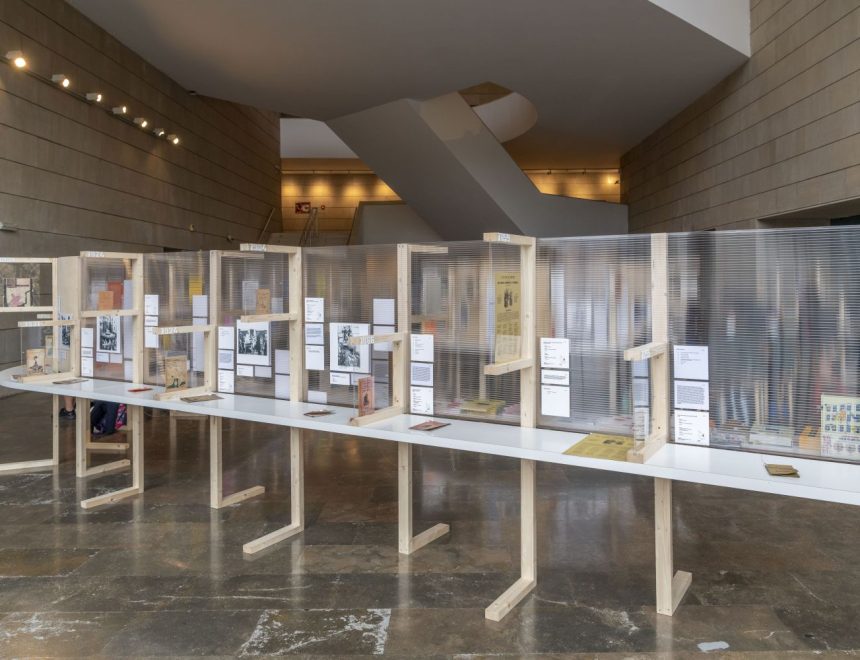 Exhibition view “El llibret de falla: una oportunitat cultural”, a project by Ricardo Ruíz, 2022