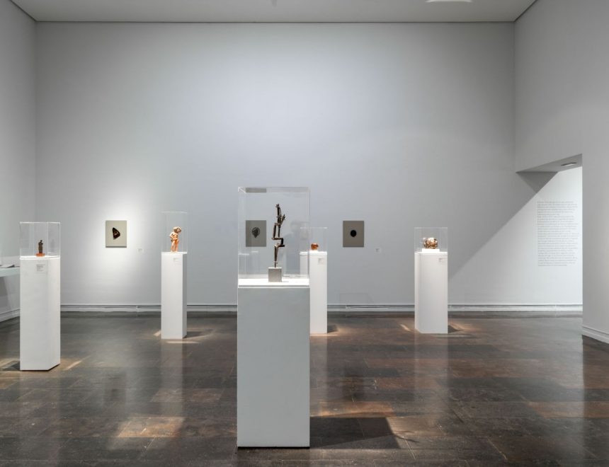 Vista de la exposición "Julio González y las vanguardias", 2021