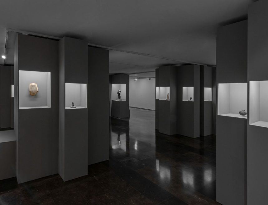Exhibition visit Mar Arza. A pesar / A saber / A tientas (In spite / In short / In darkness), 2022
